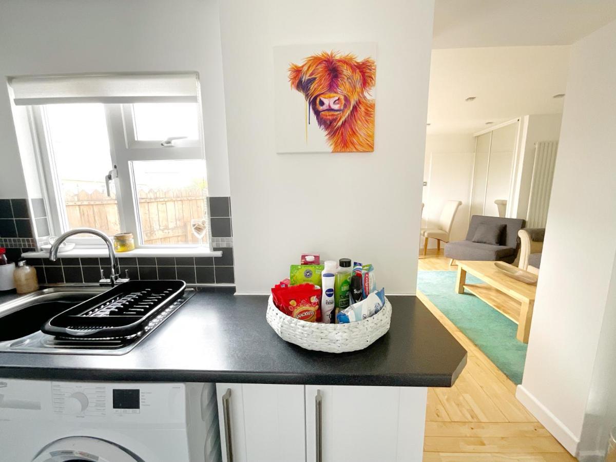 White Eden - Explore Cornwall From A Comfy Central Appartment Сент-Остел Экстерьер фото